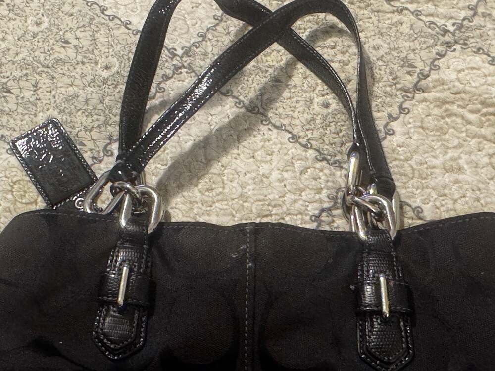 Coach - Picture 9 of 9